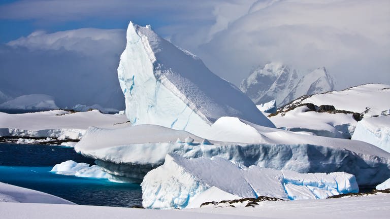 Riesige Eisberg in der Antarktis